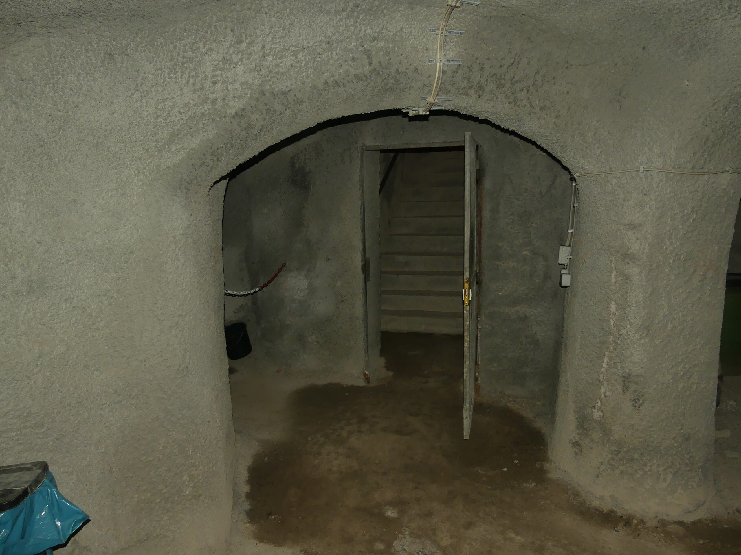 Historischer Bergwerksgang im DACH-Raum Bamberg Felsenkeller Ausgang